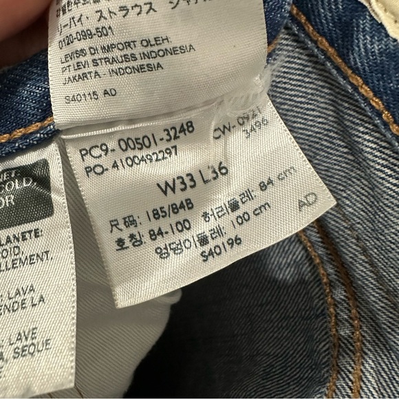 Levi Jeans Original Fit - Light Wash - Picture 13 of 16